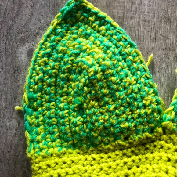 Green Crochet Lace up Bralette - Picture 3 of 3